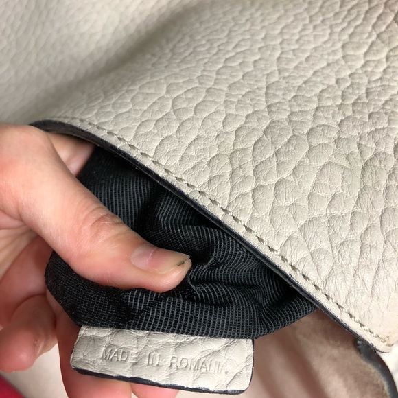 Burberry auth , good condition , used - Picture 4 of 5